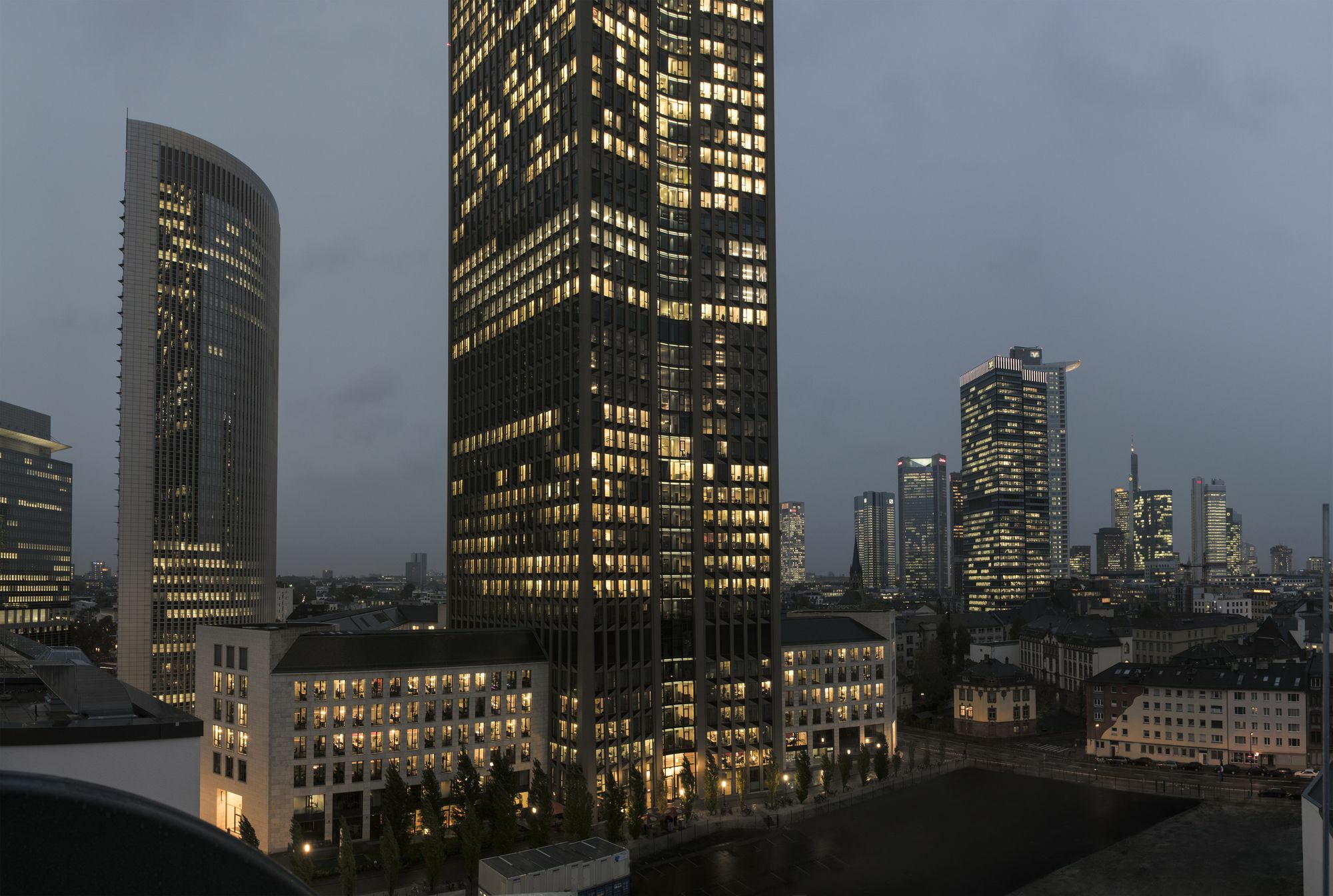 Adina Apartamento Hotel Frankfurt Westend Fráncfort del Meno Exterior foto